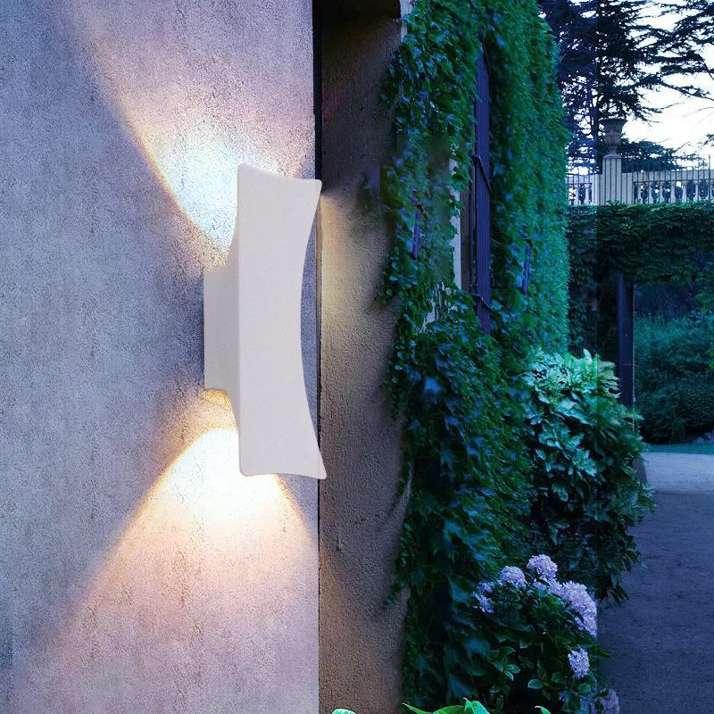 UrbanBeam – Moderne LED Außenwandleuchte Up & Down Light, schwarz & wasserdicht