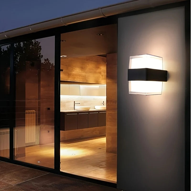 EverGlow – Moderne LED Außenwandleuchte (Wasserdicht & Stilvoll)