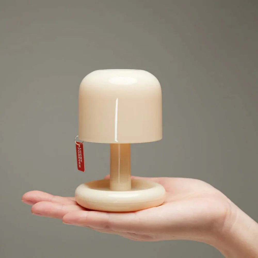 SunGlow – Moderne tragbare LED-Tischlampe wiederaufladbar Gold für Terrasse