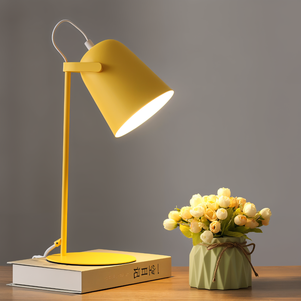 Moderne Rotierende Tischlampe – Augenfreundliches Licht für Arbeit & Entspannung