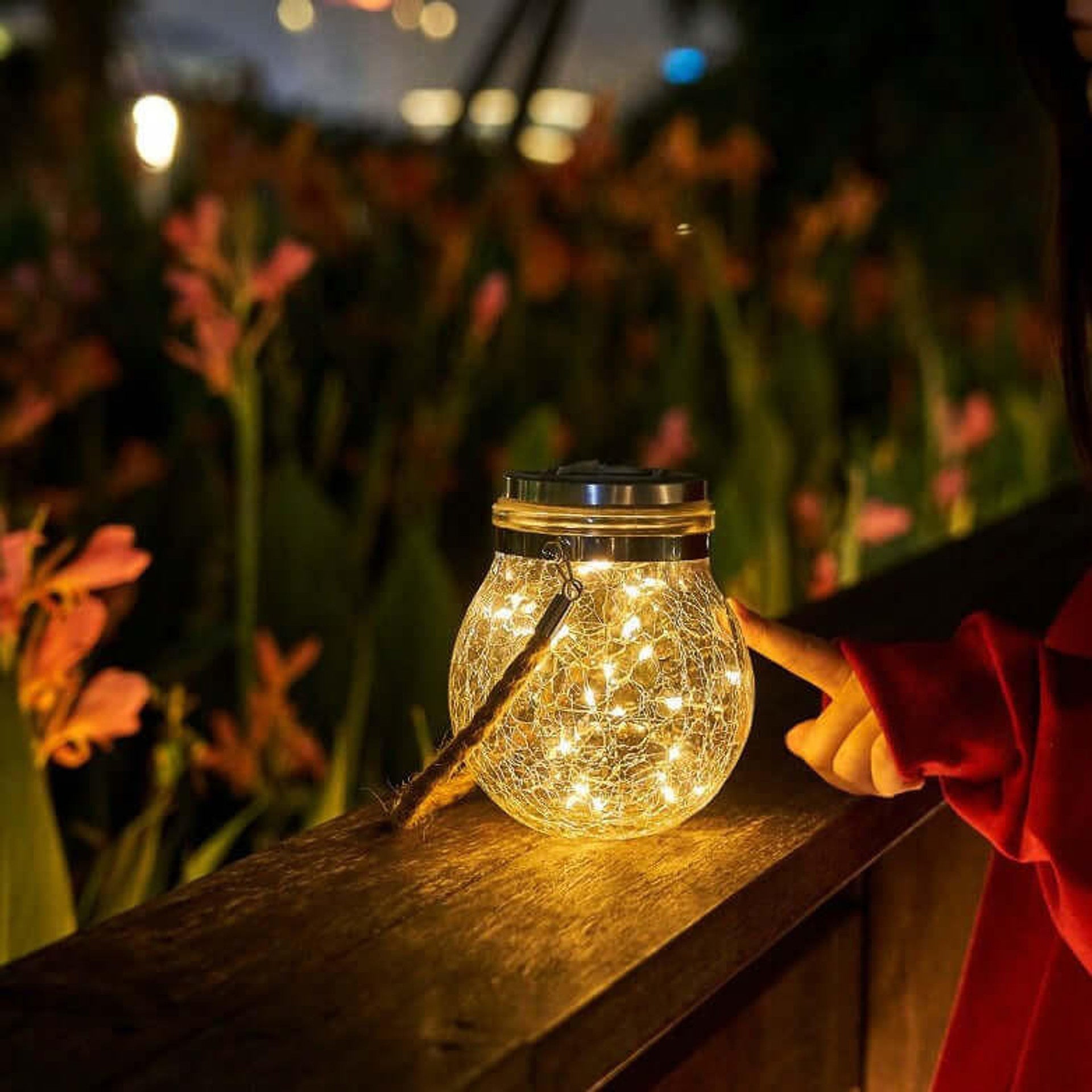 SolarGlanz – Elegante Glas-Solarleuchte für Garten & Terrasse