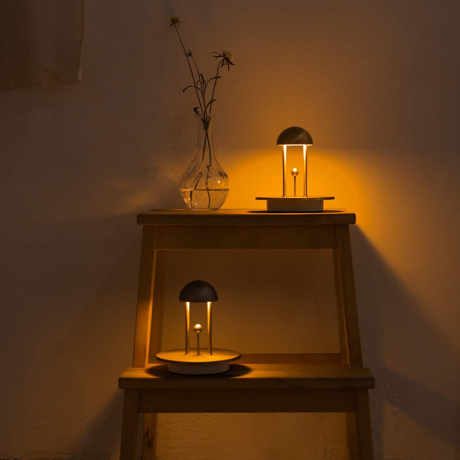 LumoBalance Tischlampe Modernes Design Warmweiß für Wohnzimmer