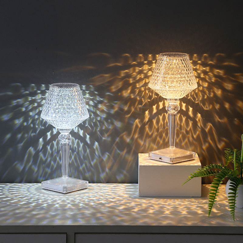 RadiantCrystal - LED-Tischleuchte aus Kristall mit drei dimmbaren Beleuchtungsoptionen