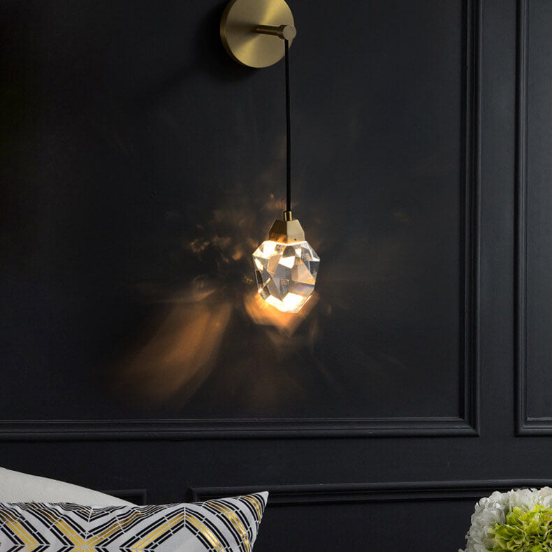 CrystalSpark Moderne LED-Wandleuchte mit Kristallen - Elegante Beleuchtung für den Wohnbereich