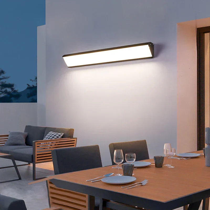 GardenGlint - Elegante LED-Außenleuchte für Garten und Terrasse
