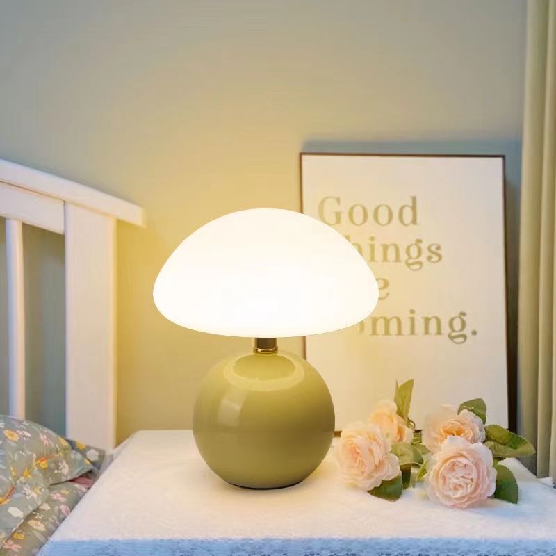CrèmeLumi Pilzlampe Retro Tischlampe LED Cremeweiß für Schlafzimmer
