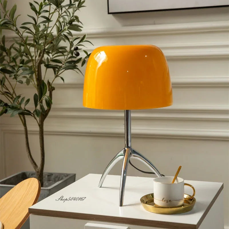 LumoDesk – Moderne LED-Schreibtischlampe mit Stativ Schwarz Büro