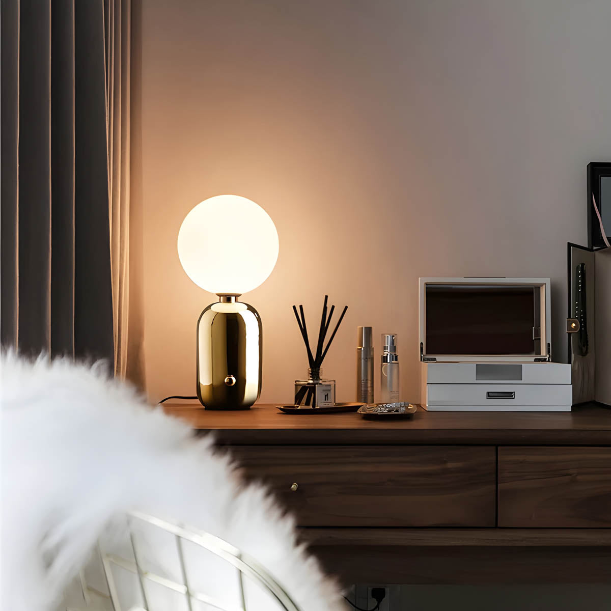 Raiso Moderne LED-Tischlampe – Minimalistisches Design Weiß Wohnzimmer