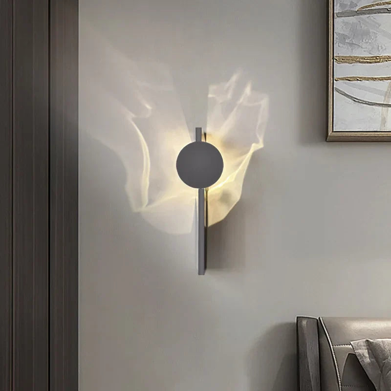 GlintFlow – Moderne drehbare Wandleuchte