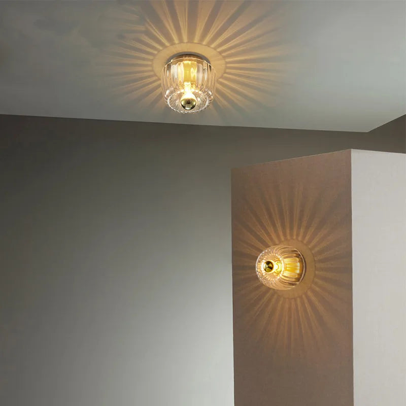 LumiGlaze – Zeitgemäßes Glas-Wandlampendesign