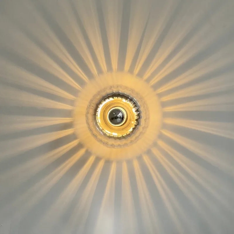 LumiGlaze – Zeitgemäßes Glas-Wandlampendesign