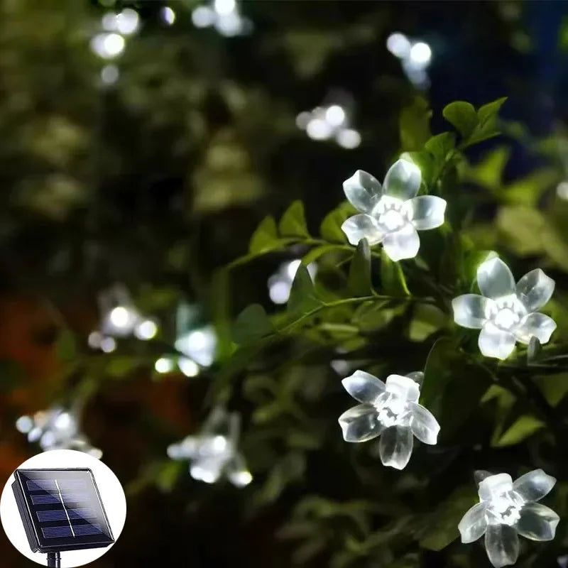 SunBlossom – Gartenblume, beleuchtet durch Sonnenenergie