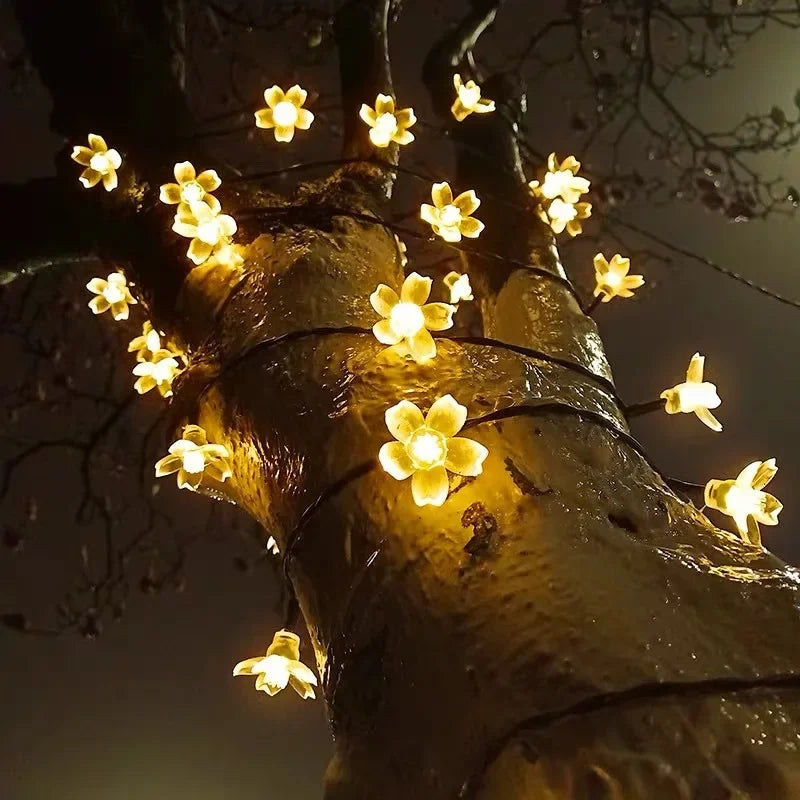SunBlossom – Gartenblume, beleuchtet durch Sonnenenergie