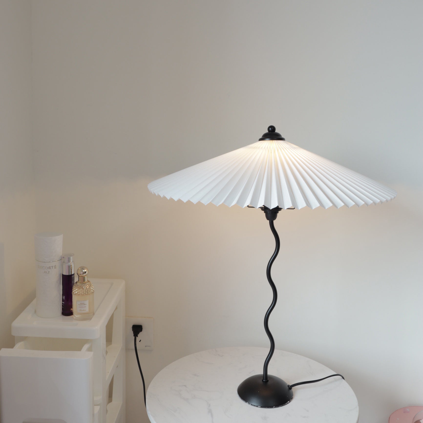 CurveLicht Design-Tischlampe – LED, Wellenform, Schwarz, für Wohnzimmer