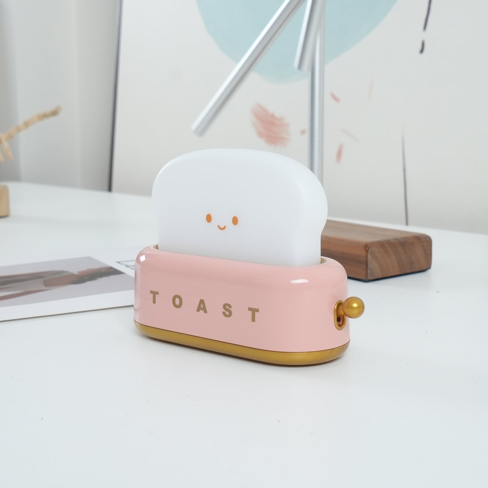 GlowToast Modern LED Tischlampe – Akku Weiß Terrasse