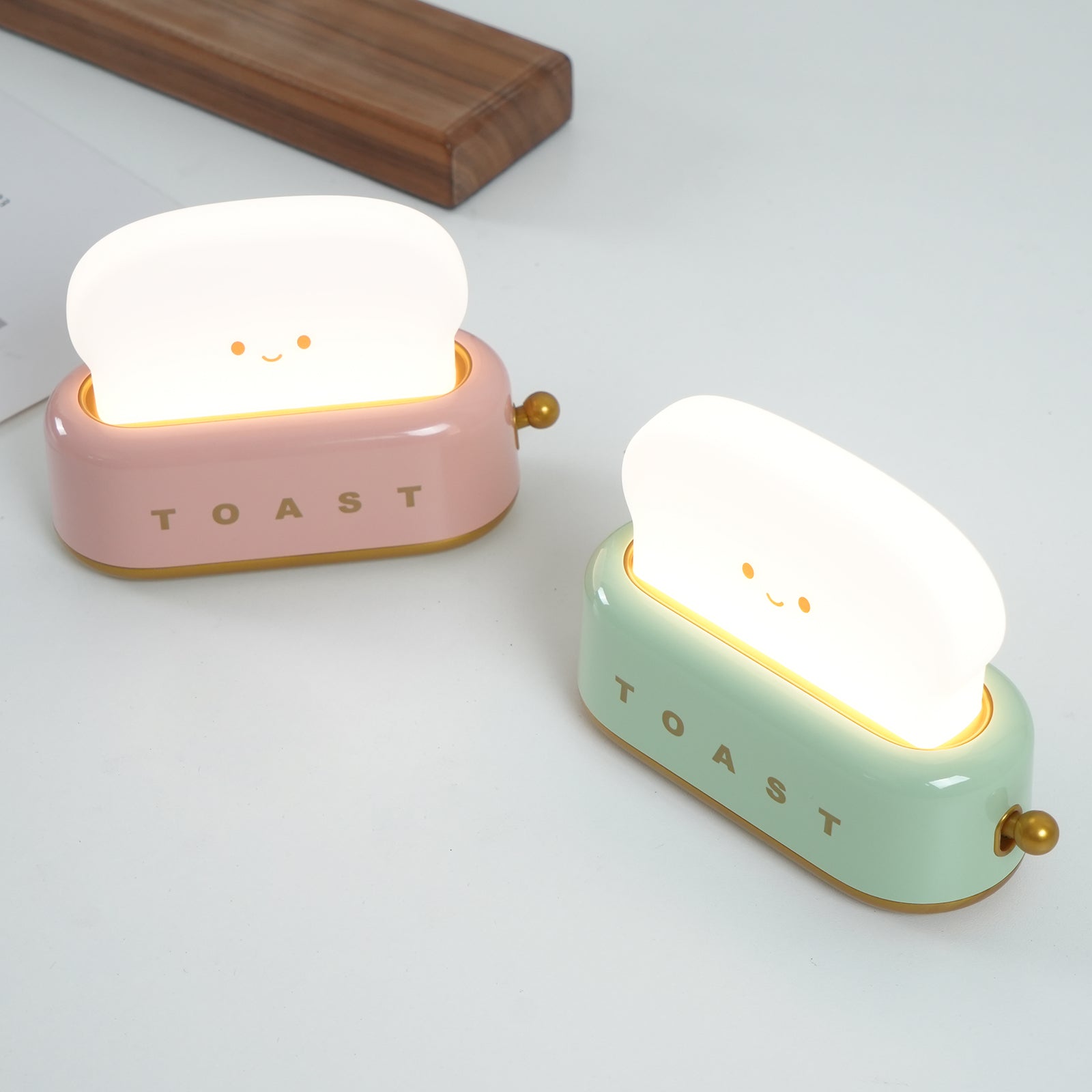 GlowToast Modern LED Tischlampe – Akku Weiß Terrasse