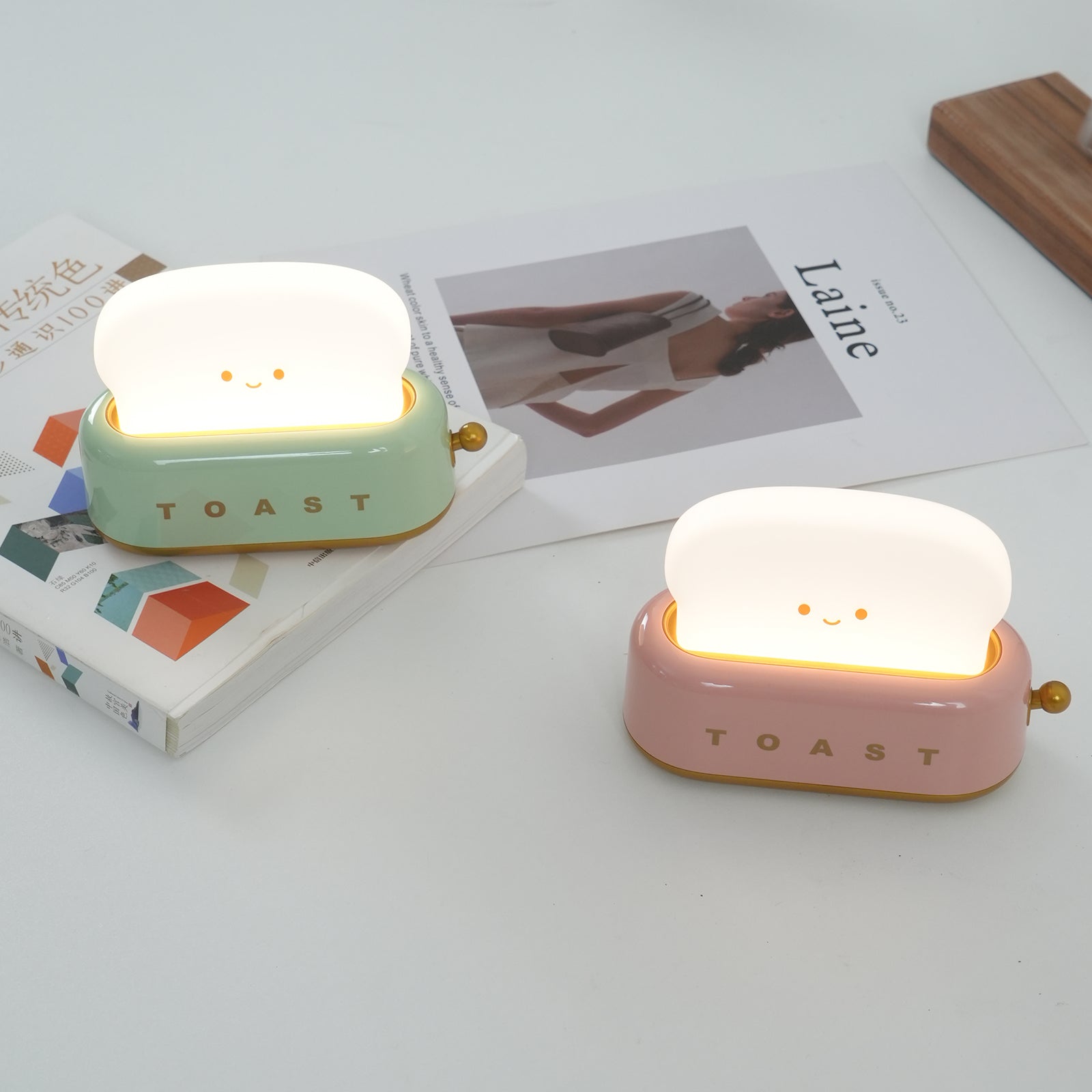 GlowToast Modern LED Tischlampe – Akku Weiß Terrasse