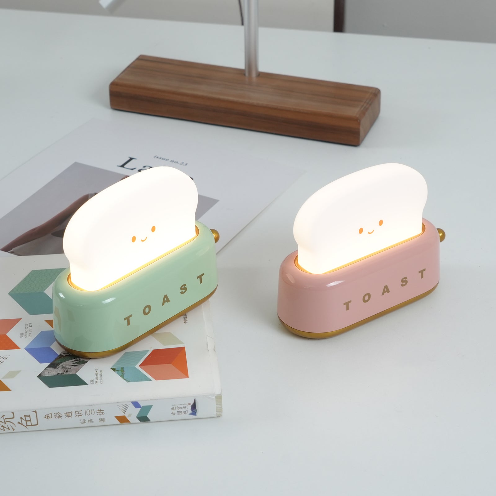 GlowToast Modern LED Tischlampe – Akku Weiß Terrasse