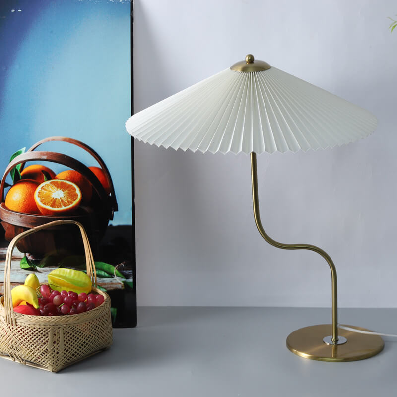 LumiShade Terrassenlampe – Moderner Regenschirm-Stil LED Weiß Garten