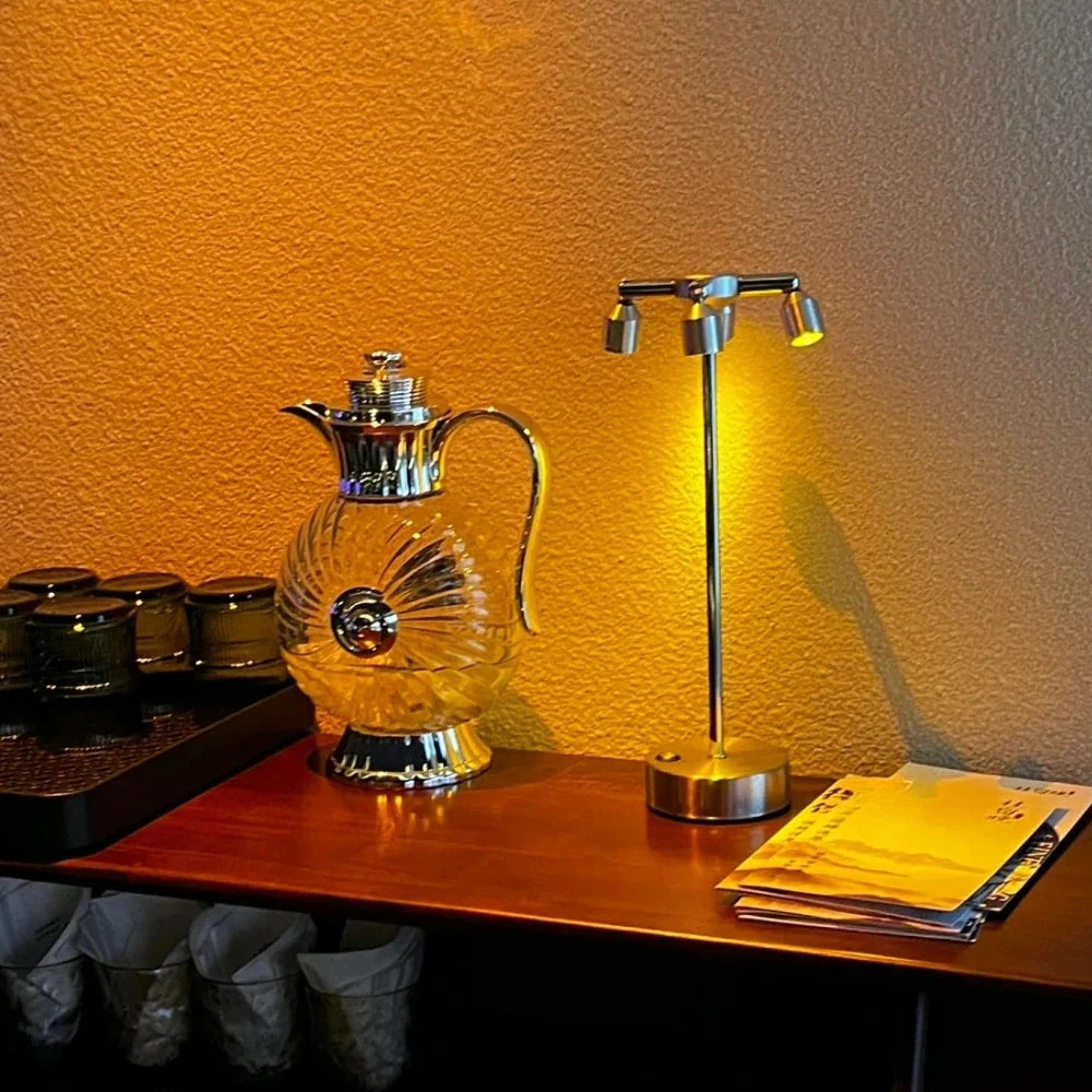 LumoLite Design-Tischlampe LED dimmbar schwarz fürs Büro