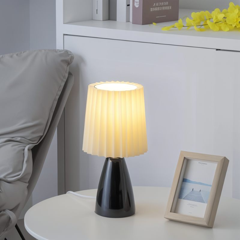NovaLuxe – Moderne elegante LED-Tischlampe in Weiß für Wohnzimmer