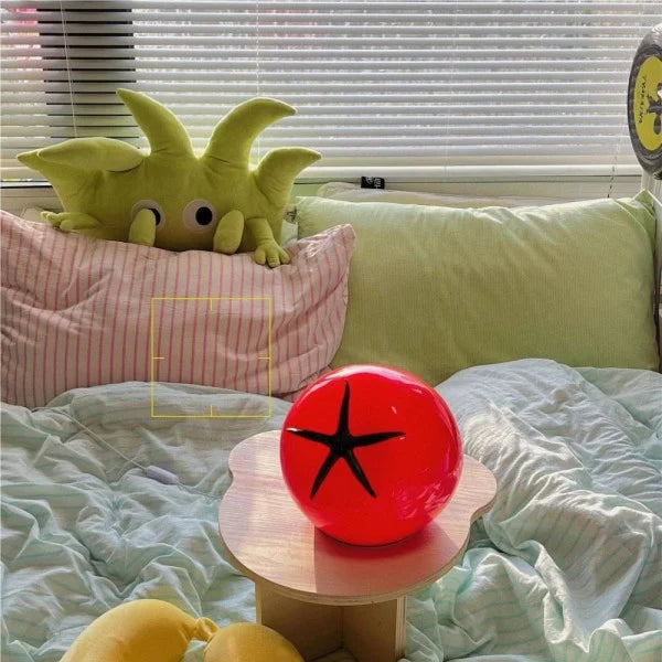 LumoTom – Verspielte LED-Tischlampe in Rot für Wohnzimmer