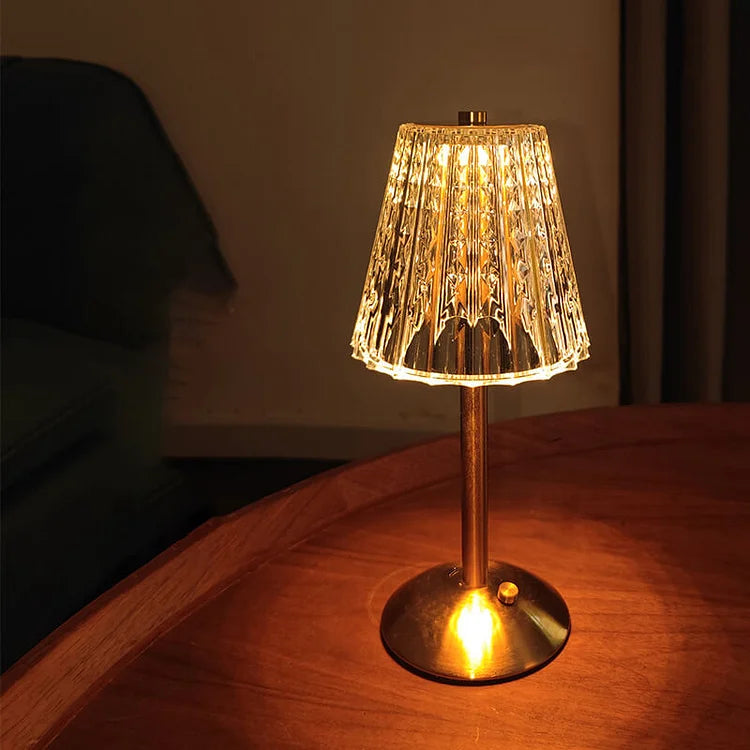 CrystalLuxe – Elegante Kristall-Tischlampe mit warmem Licht Weiß für Wohnzimmer