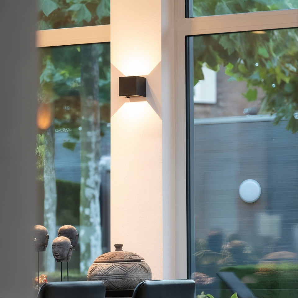 LumiSensor I Wasserdichte Wandlampe – Einstellbar – Schwarz/Weiß