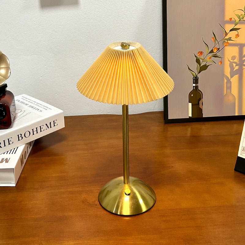 NordLume Skandi LED Tischlampe – Kabellos Weiß Terrasse