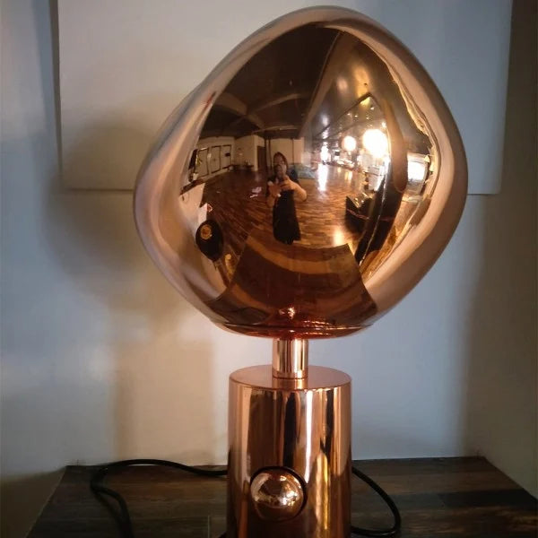 LumiDrip LED Tischlampe Modernes Design Schmelzoptik Weiß Wohnzimmer