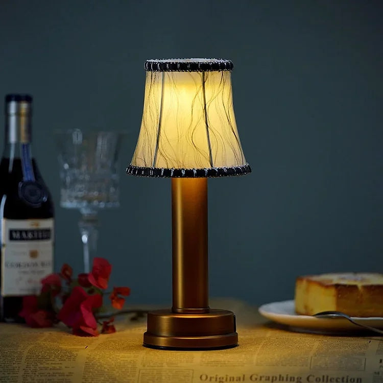 DokuGlow - Wasserdichte LED-Tischlampe für luxuriöse Beleuchtung