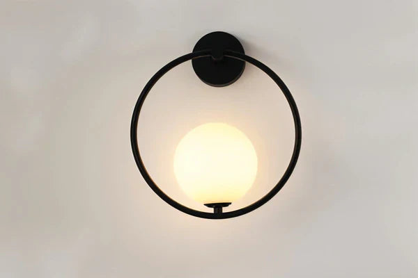 AureliaLuxe - Zeitlos elegante Wandleuchte mit Gold- und Schwarz-Finish
