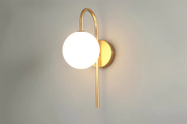 AureliaLuxe - Zeitlos elegante Wandleuchte mit Gold- und Schwarz-Finish