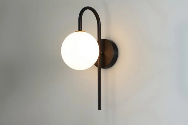 AureliaLuxe - Zeitlos elegante Wandleuchte mit Gold- und Schwarz-Finish