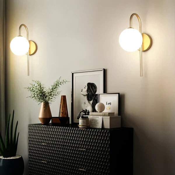 AureliaLuxe - Zeitlos elegante Wandleuchte mit Gold- und Schwarz-Finish