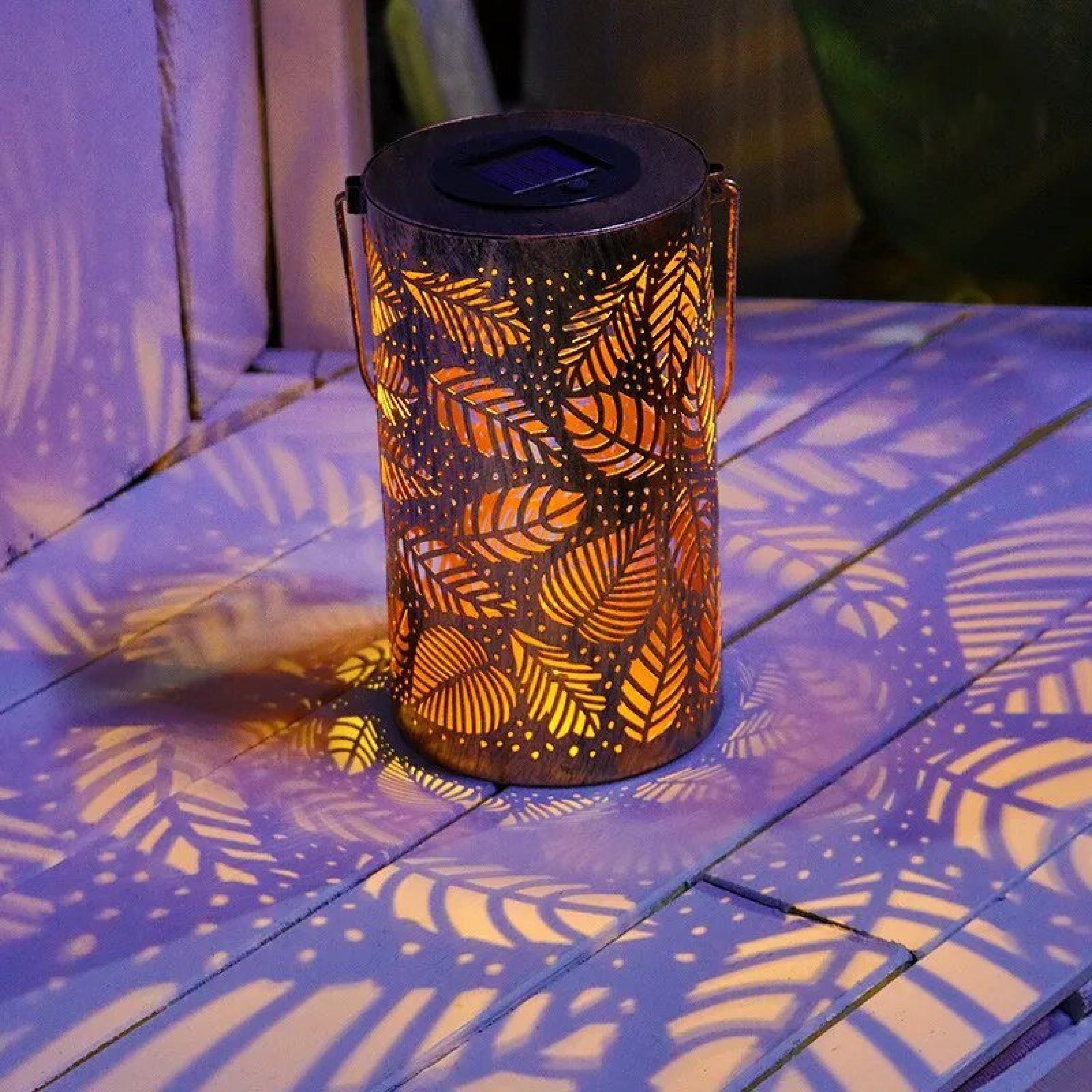 LumiBlatt | Solar Gartenleuchte – Blätter-Design, Warmweiß, Für Garten
