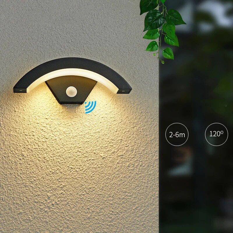 ClearLume - Elegante und wasserdichte LED-Wandleuchte