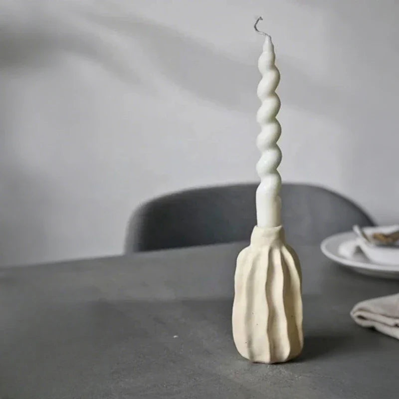 LumoForm Kerzenhalter Modern Skulptur-Design Schwarz für Innenräume