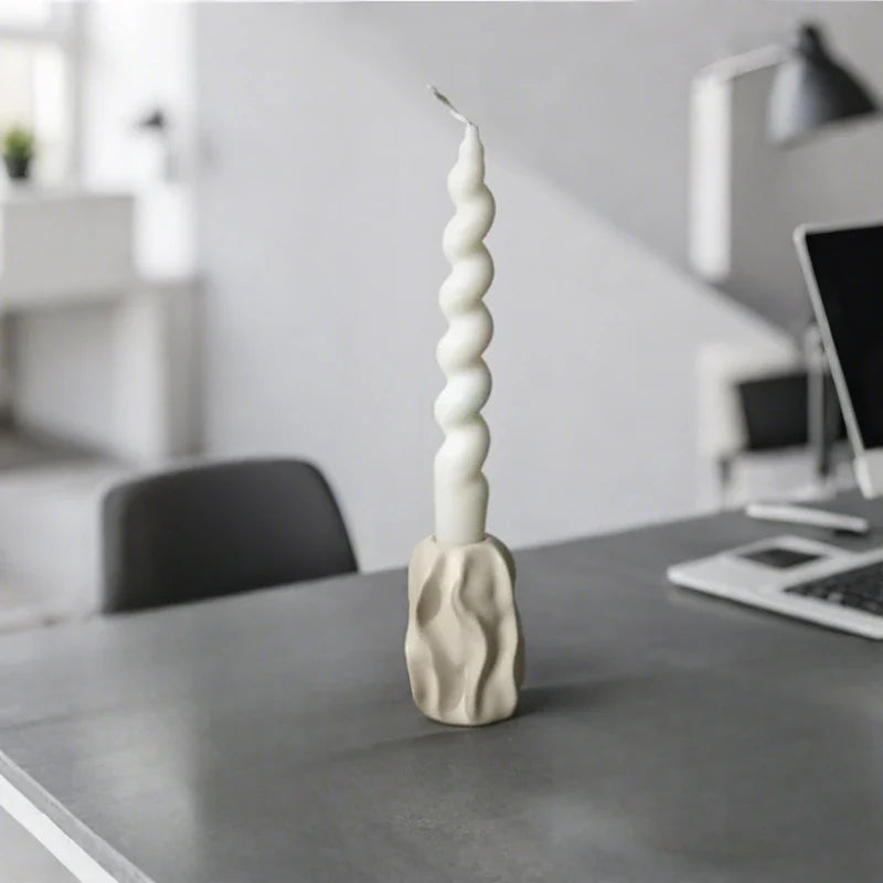 LumoForm Kerzenhalter Modern Skulptur-Design Schwarz für Innenräume