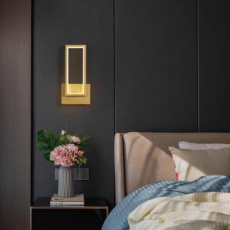BrightLine – Goldene LED-Rechteck-Wandleuchte