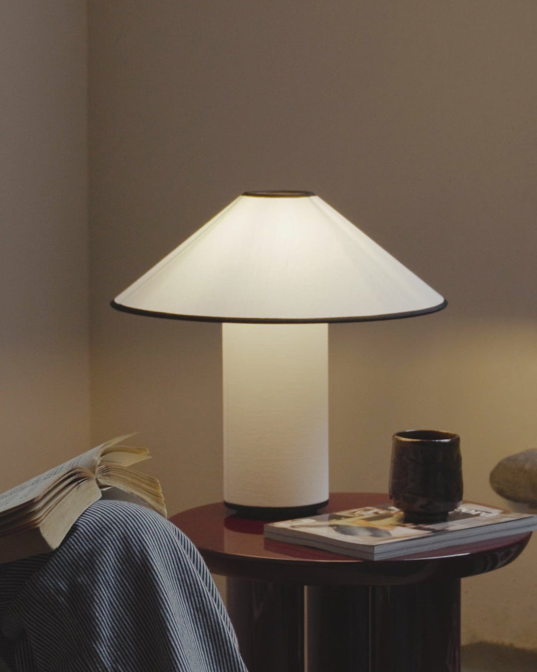 LumiChic Tischlampe – Modern, Stoffschirm, Beige, für Wohnzimmer