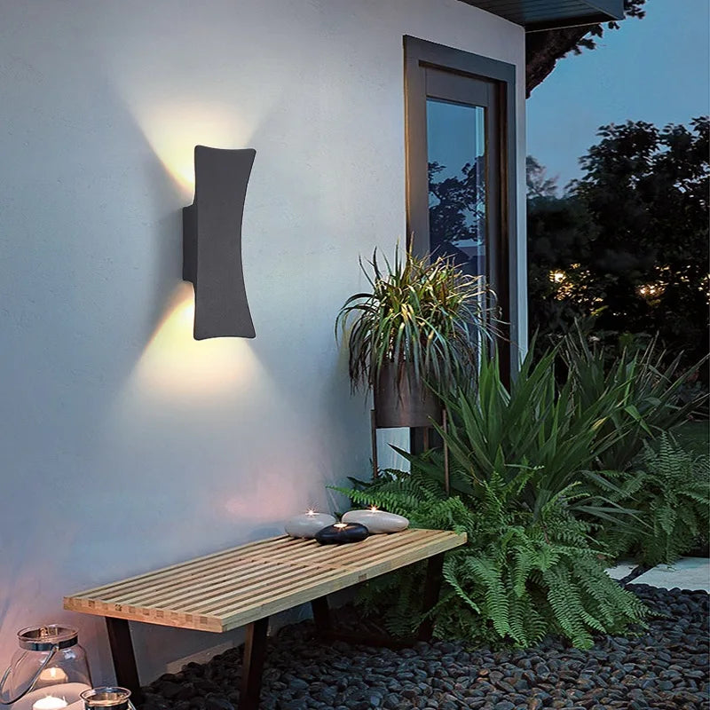 UrbanBeam – Moderne LED Außenwandleuchte Up & Down Light, schwarz & wasserdicht
