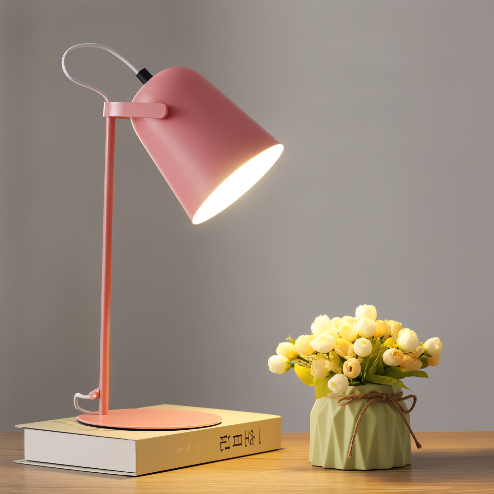Moderne Rotierende Tischlampe – Augenfreundliches Licht für Arbeit & Entspannung