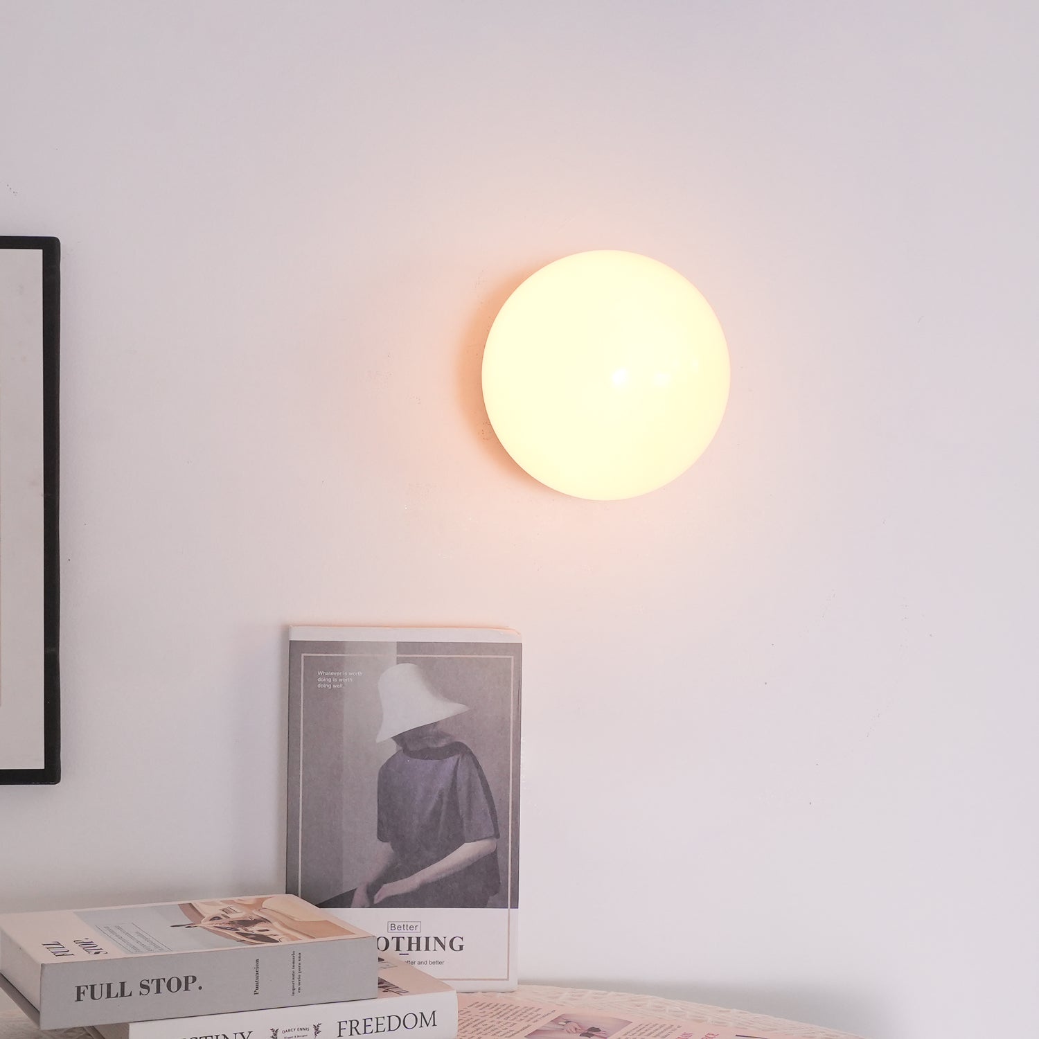 MarshGlow – Runde Konsolenleuchte Modern Weiß Ideal für Flur & Wohnbereich