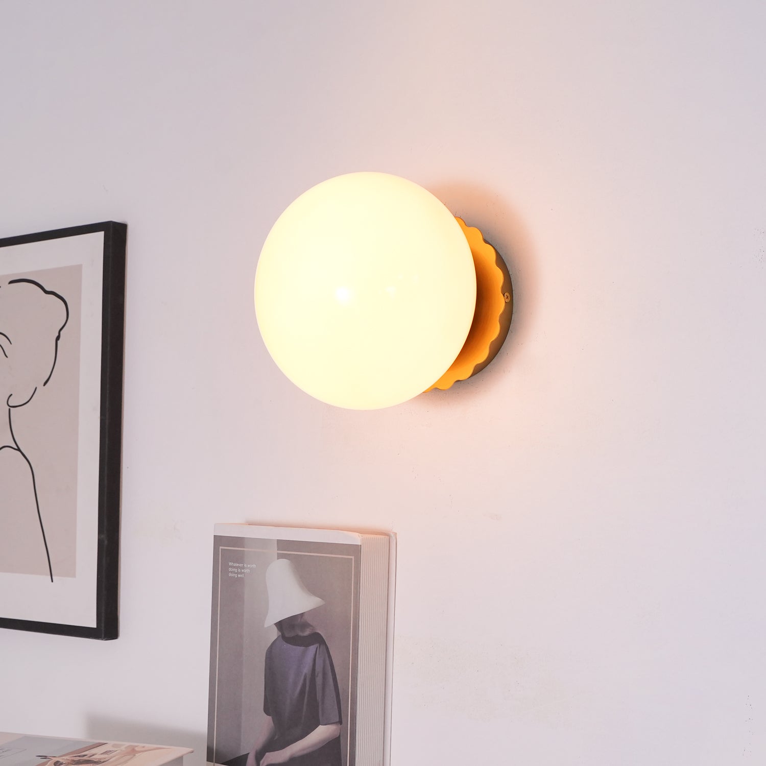 MarshGlow – Runde Konsolenleuchte Modern Weiß Ideal für Flur & Wohnbereich