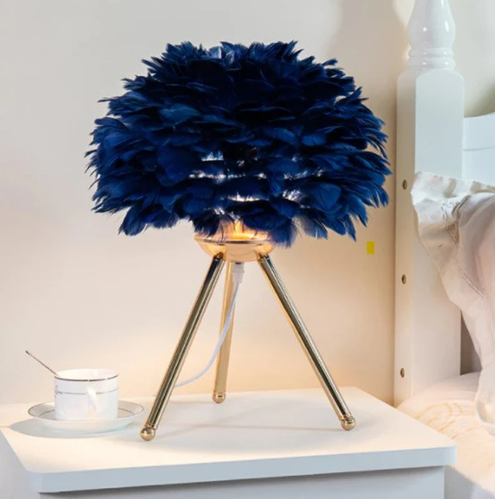 Missfeather Elegante dimmbare Tischleuchte – Federn Weiß Schlafzimmer