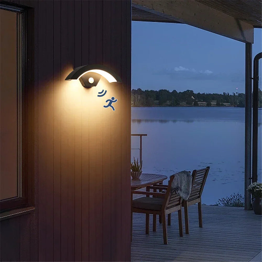 ClearLume - Elegante und wasserdichte LED-Wandleuchte