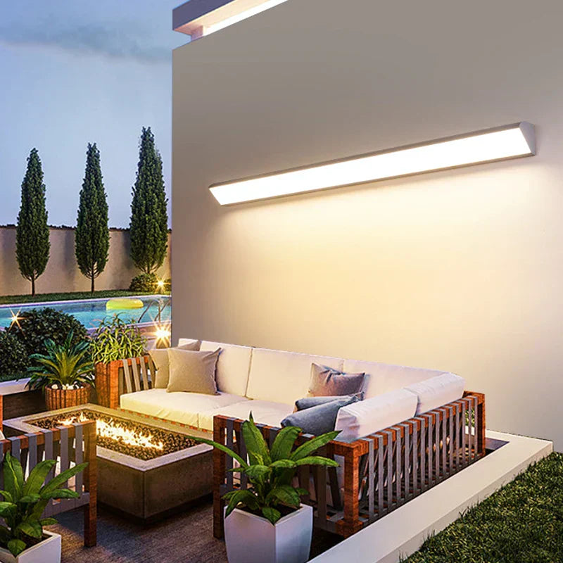 GardenGlint - Elegante LED-Außenleuchte für Garten und Terrasse