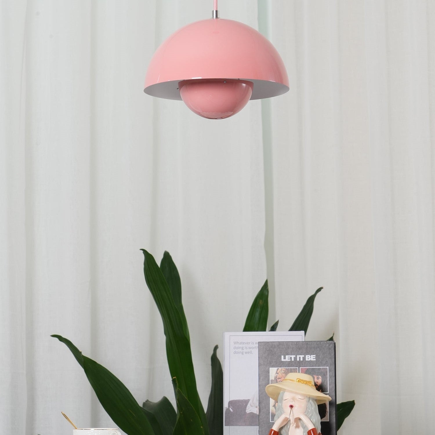 Prismalux I Halbrunde Metallpendelleuchte mit LED-Beleuchtung