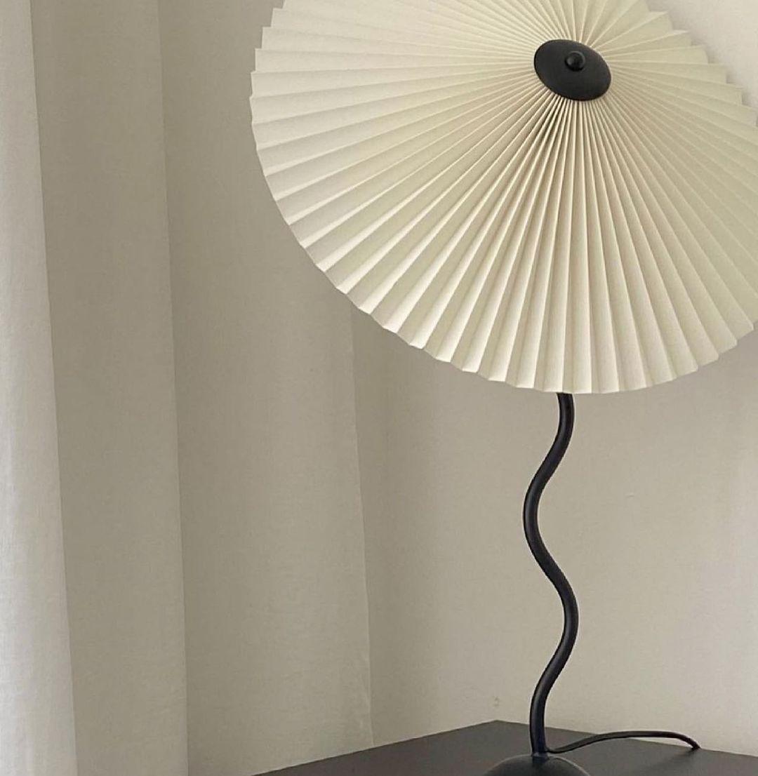 CurveLicht Design-Tischlampe – LED, Wellenform, Schwarz, für Wohnzimmer